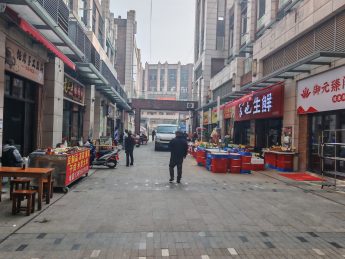 雨花区东南湾广场67平旺铺招租_搜门面网