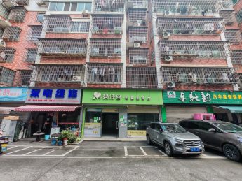 月湖小区95平旺铺招租_搜门面网